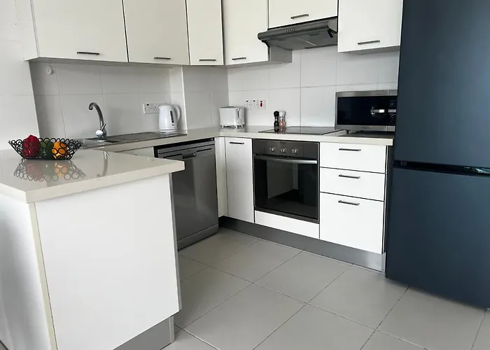 Sea Side And Pool 아파트