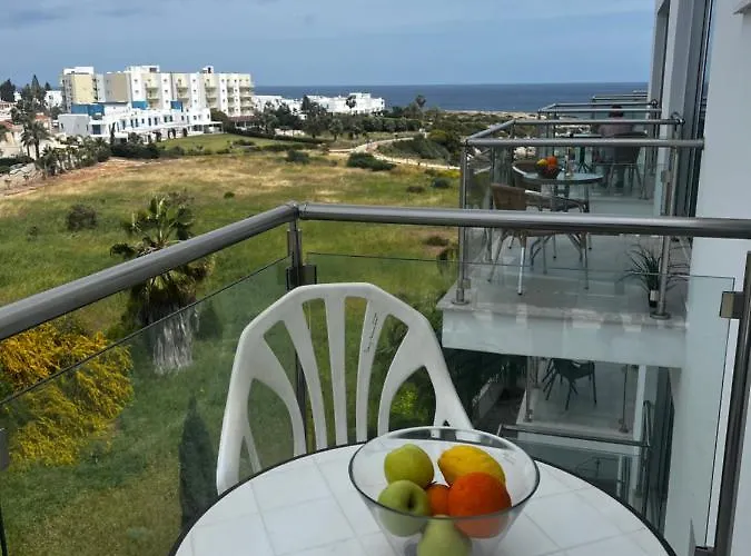 Sea Side And Pool 프로타라스